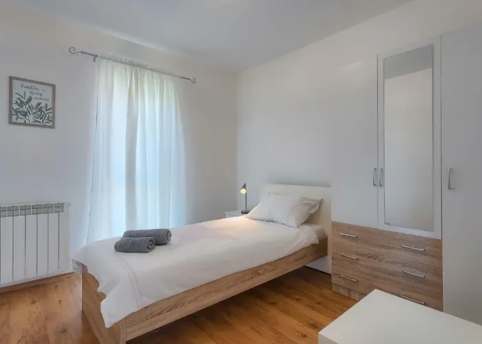 Feriehus Gojak By Interhome *