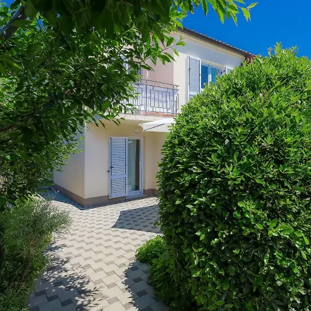 Vakantiehuis Gojak By Interhome *