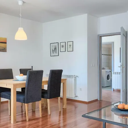 Gojak By Interhome בית נופש