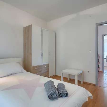 Gojak By Interhome 度假居