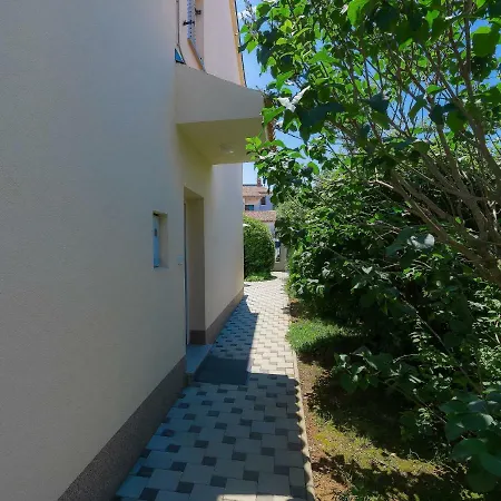 度假居 Gojak By Interhome